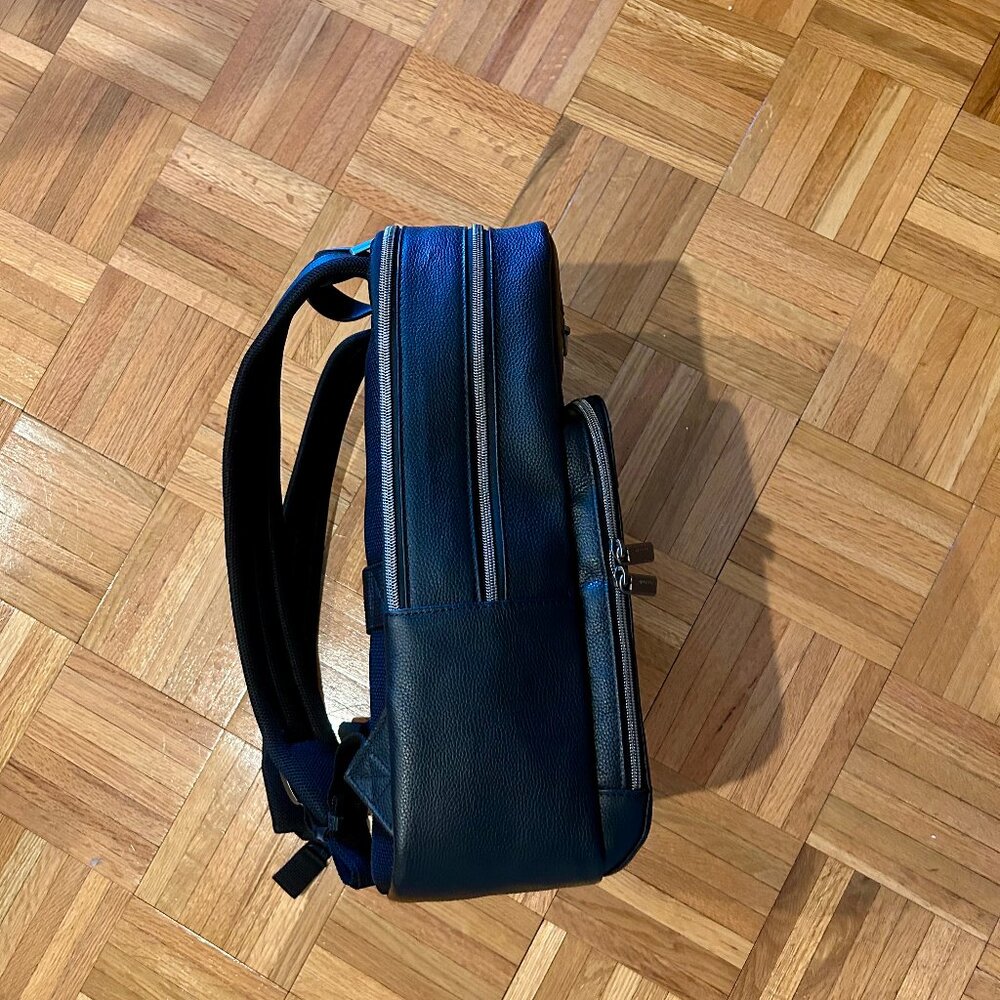 Samsonite Black Leather Backpack - Picture 3 of 4